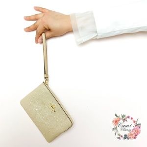 🌷CamiClassy Bags🌷COACH SIGNATURE DEBOSSED WALLET
